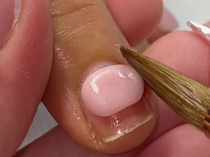 Cách Vệ Sinh Cọ Nail Đơn Giản – Nhanh Gọn Trong 5 Phút 15 cach ve sinh co nail don gian Ms Hani 5 edited