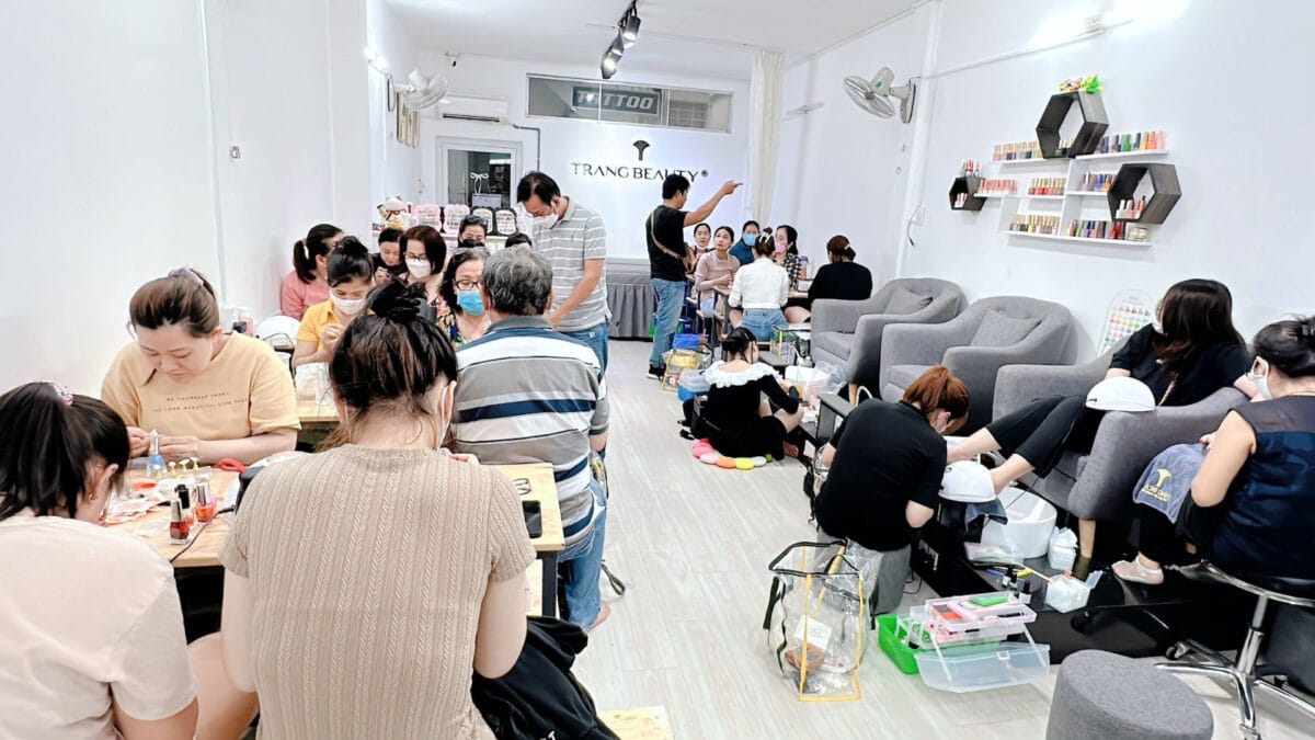 dia chi hoc noi mi quan 1 Ms Hani 3