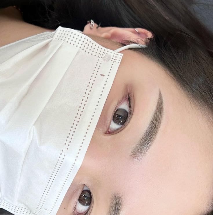 Xăm Lông Mày Có Phá Tướng Không? Những Điều Cần Lưu Ý 12 xam long may co pha tuong khong Ms Hani 5