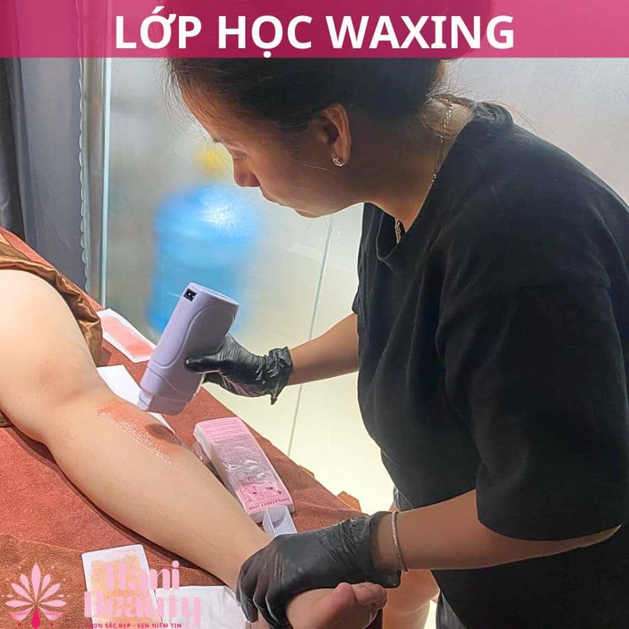 Học Waxing Cần Chuẩn Bị Gì? 5 Điều Quan Trọng & Học Phí Ưu Đãi 2025
