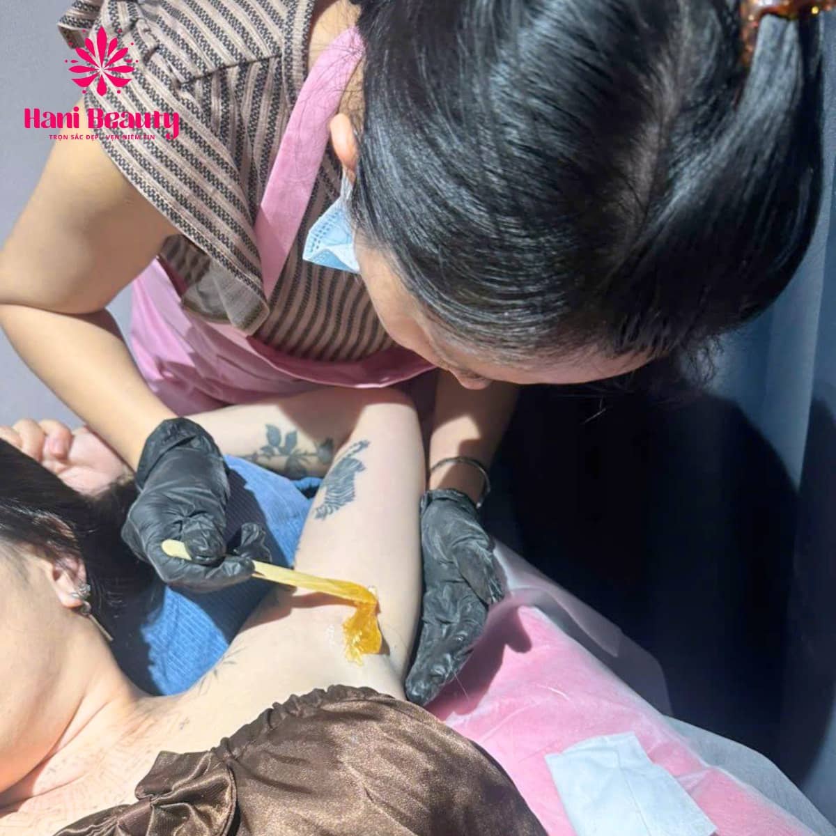 Học Waxing Cần Chuẩn Bị Gì? 5 Điều Quan Trọng & Học Phí Ưu Đãi 2025
