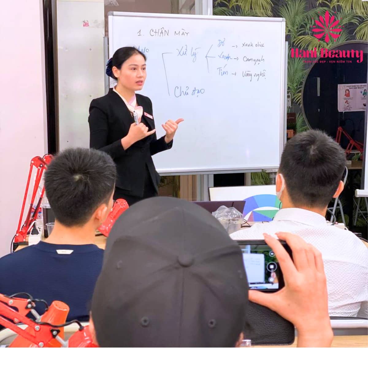 Top 5 Trung Tâm Dạy Học Phun Xăm Thẩm Mỹ Uy Tín Nhất TP.HCM