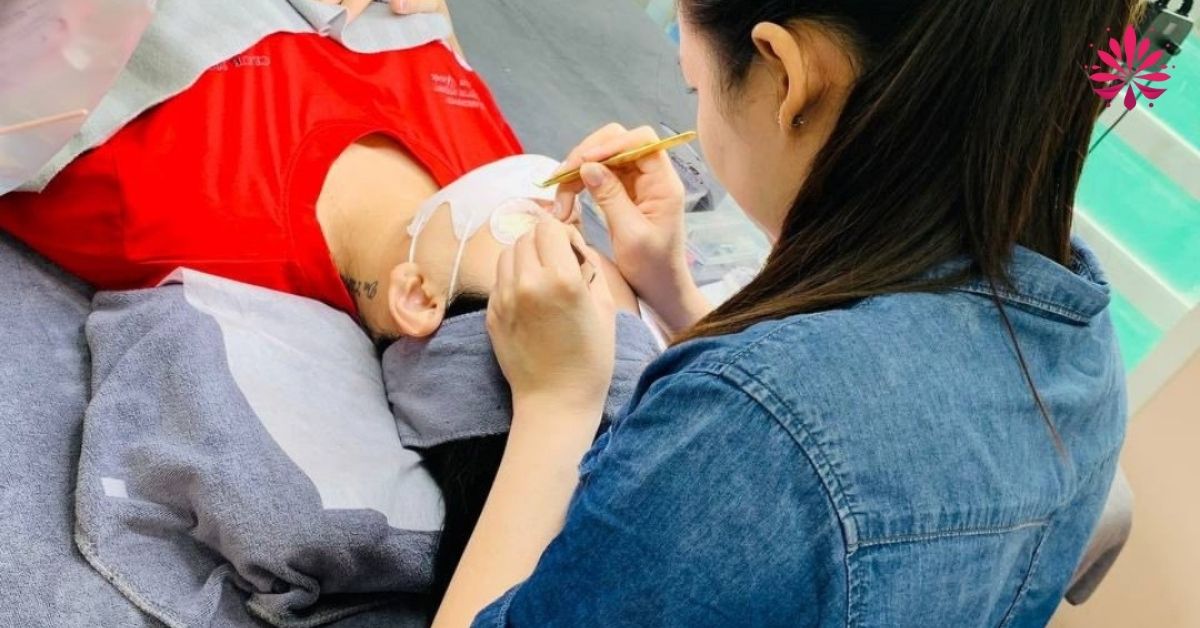 Học Nối Mi Ở TPHCM Cho Người Mới Từ 25 Đến 30 Ngày Ra Nghề 10 Khóa học nối mi chuyên nghiệp có lịch linh hoạt