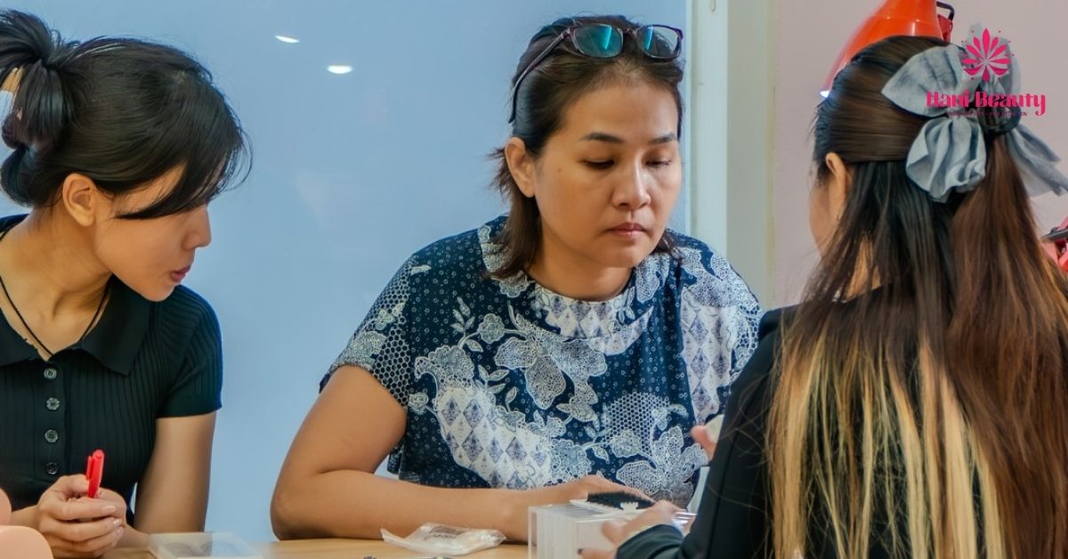 Khóa Học Nối Mi Uy Tín Ca Sáng Ra Nghề Chỉ Từ 7 Đến 10 Ngày 11 Khóa học nối mi uy tín ca sáng phù hợp với những người bận rộn