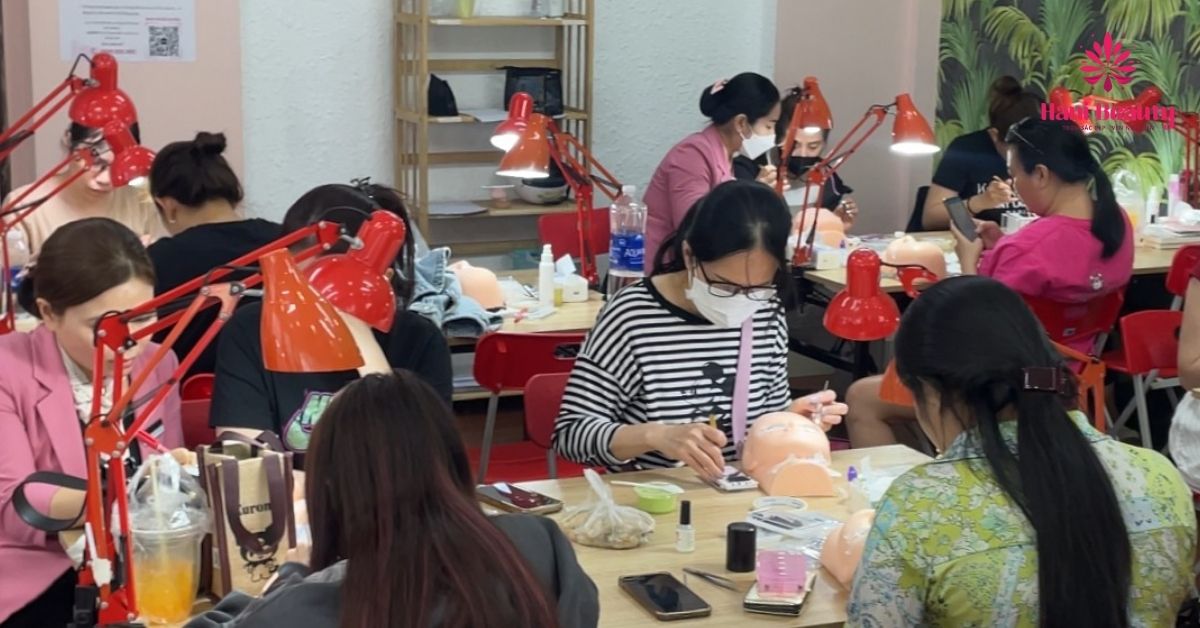 Khóa Học Nối Mi Uy Tín Ca Sáng Ra Nghề Chỉ Từ 7 Đến 10 Ngày 16 Đến với cơ sở đào tạo đáng tin cậy học viên sẽ được đảm bảo về đầu ra