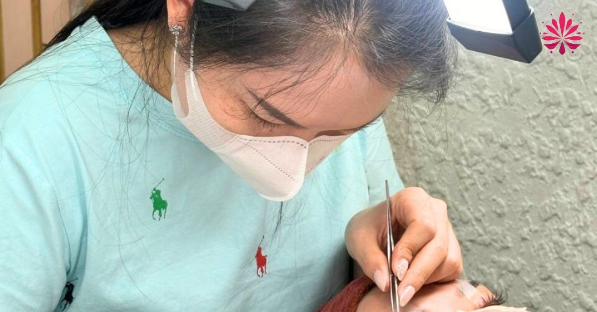 Khóa Học Nối Mi Uy Tín Kèm Cặp Thực Tế, Thực Hành Đến 90% 12 khoa hoc noi mi uy tin kem cap thuc te 3