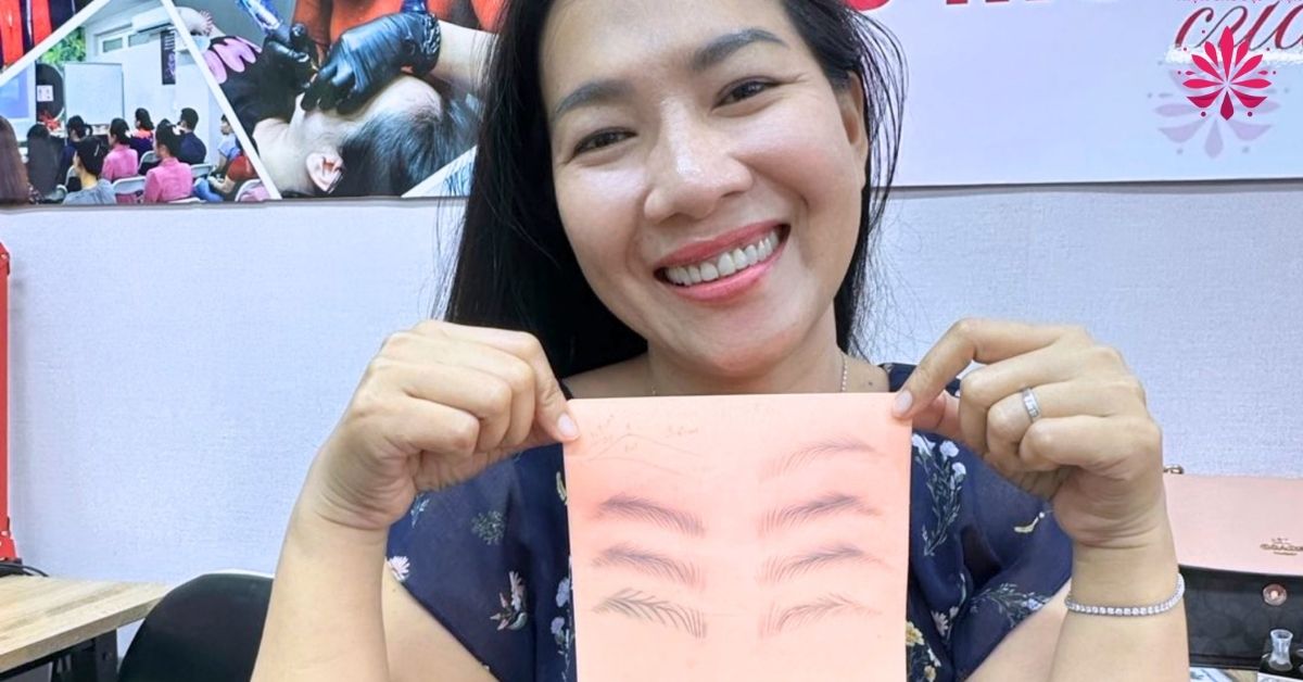 Dạy Phun Xăm Thẩm Mỹ Cho Người Mới Hoàn Lại 5% Học Phí 11 Ai cũng có thể nhận được học bổng của lớp dạy phun xăm thẩm mỹ cho người mới