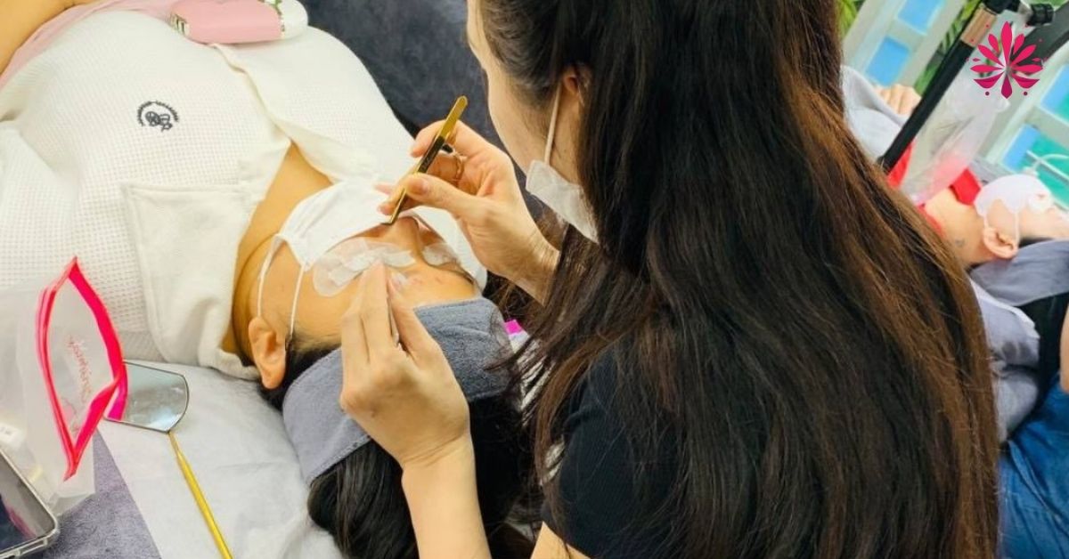 Học Nối Mi Cấp Tốc Ca Sáng Chỉ Với 5 Ngày Vẫn Có Thể Ra Nghề 11 Học viên sẽ được sắp xếp lịch trình cụ thể khi tham gia đào tạo nhanh