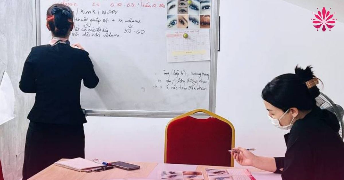 Học nối mi cấp tốc cho người mới có nội dung lý thuyết được chia nhỏ dễ hiểu