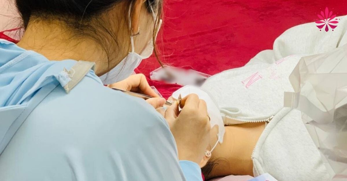 Học viên mới không tránh khỏi những sai lầm khi nối mi