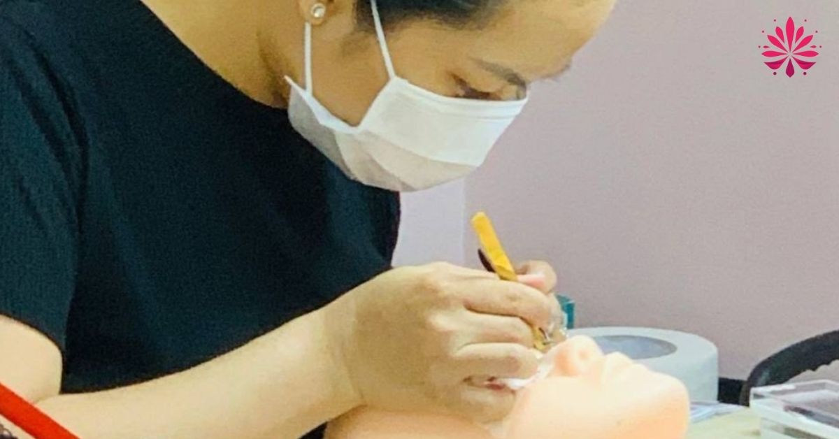 Học Nối Mi Cấp Tốc Nâng Cao Quốc Tế Khai Giảng Lớp Mới 20/11 10 Lớp học nối mi cấp tốc nâng cao quốc tế sẽ khai giảng vào thứ Năm tới đây