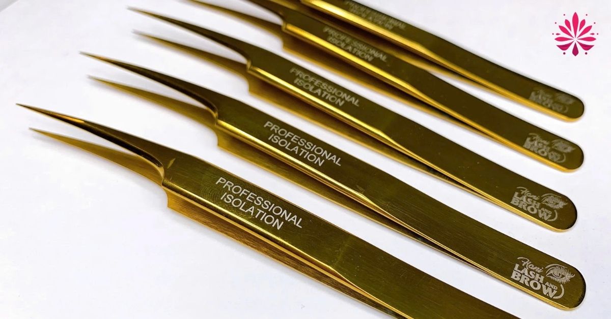 Khi học nối mi anh chị em còn được tặng cả nhíp