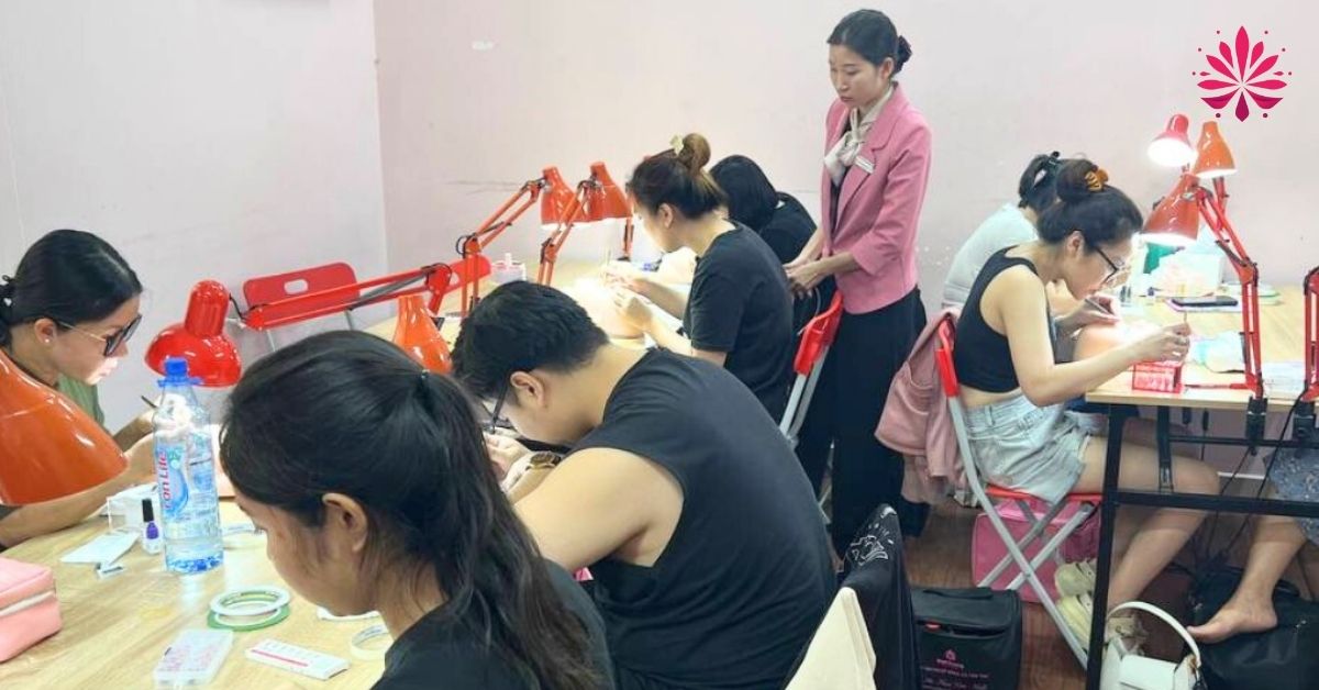 Học Nối Mi Ở TPHCM Nâng Cao Quốc Tế Hướng Dẫn Làm Kiểu Anime 14 Học nghề nghiêm túc sẽ mở ra cơ hội việc làm ngành thẩm mỹ bất tận