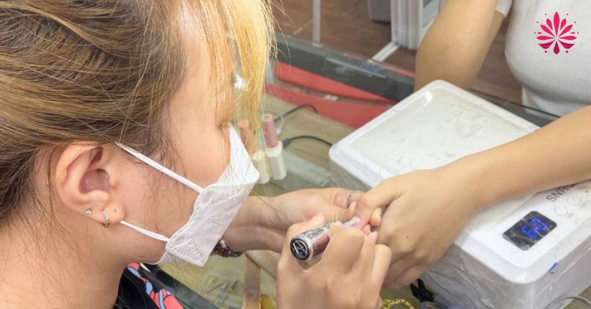 Học Nail Căn Bản Cấp Tốc Ra Nghề - Lịch Khai Giảng Tháng 12/2025 12 Nghề Nail mang đến trải nghiệm học vừa vui vẻ vừa sang trọng