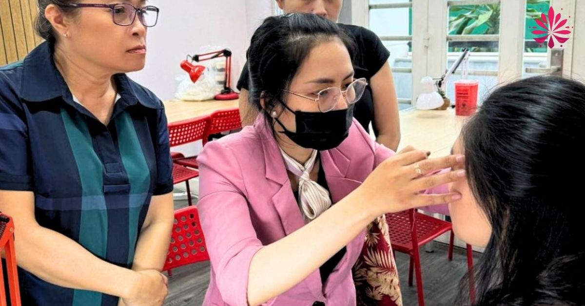 Học Phun Chân Mày Chuyên Sâu Đặc Biệt